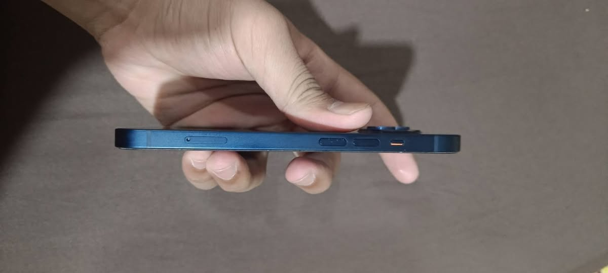 سلام عليكم
،13 عادي ذاكره١٢٨ 
مكفول كفاله عامه زلغ مابي جديد جهاز 
بطاريه ٨٧ 
سعره مناسب 
مكاني بغداد دوره 
***********
