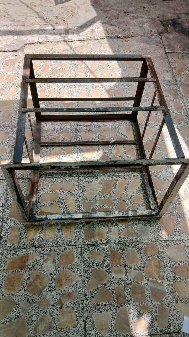 سلام عليكم 
قفص مكيف 
السعر 25 بغداد المعامل العماري 
***********
