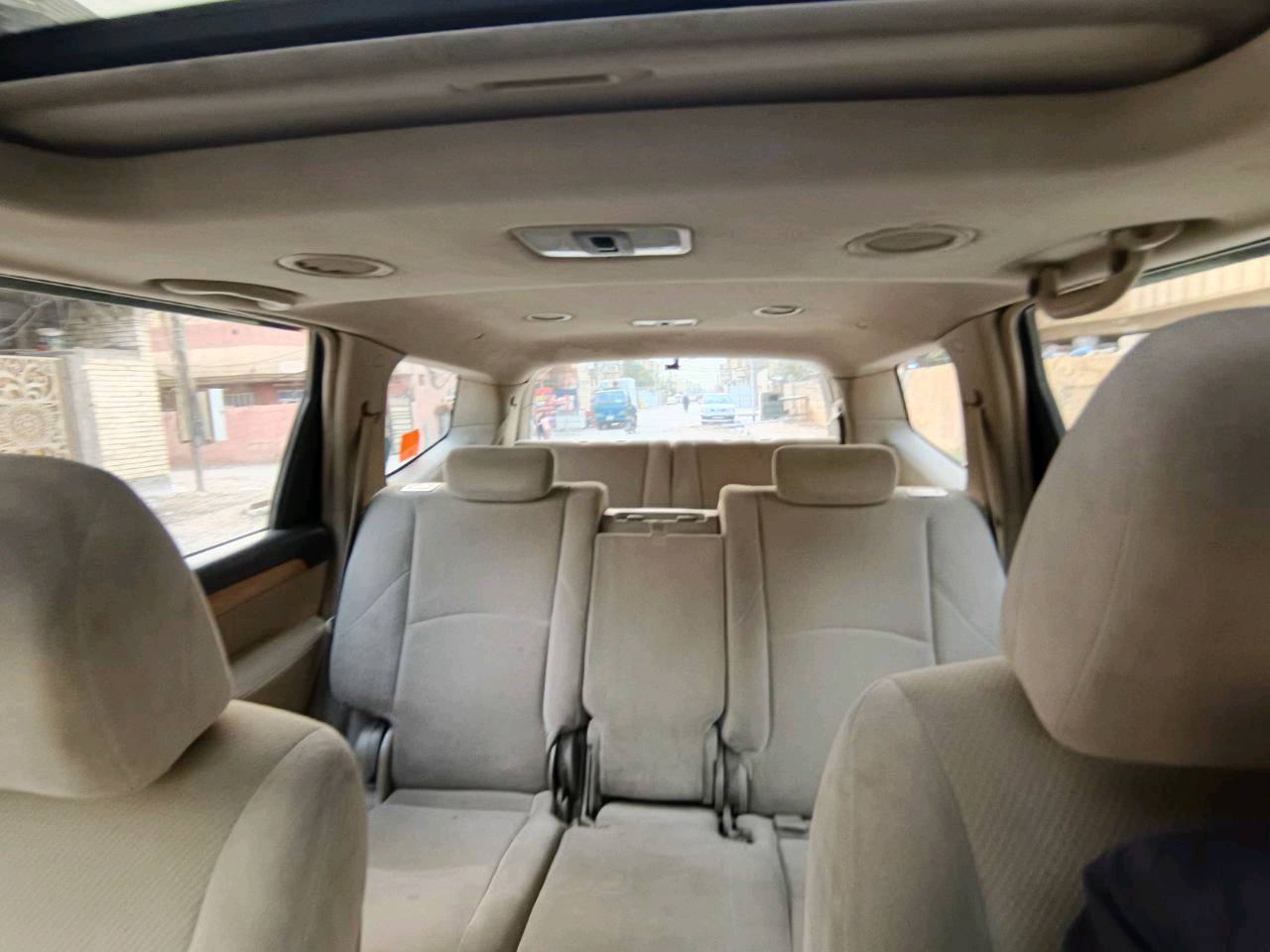 للبيع موهافي خليجي ٢٠٠٩  مكفولة من الضربه بيها فقط دعامية امامية صبغ  وباب السايق بارد موضحه في الصور والفيديو  بدون معجون ولا صبغ فقط تكحيلات

محرك 3800 المرغوب  ومحرك وكير واكسل مكفول والتبريد ثلج والتدفئة شغاله مواصفاتها 
فور ويل 4x4  
مانع تزحلق وانحدار 
مري الجوانب شفط وتحكم كهرباء  
الجنطة شفط كهربائي
كشن السائق كهرباء 
السعر 118 وبيها مجال عنواني بغداد الكرخ  *********** موجود اتصال واتساب على هذا الرقم