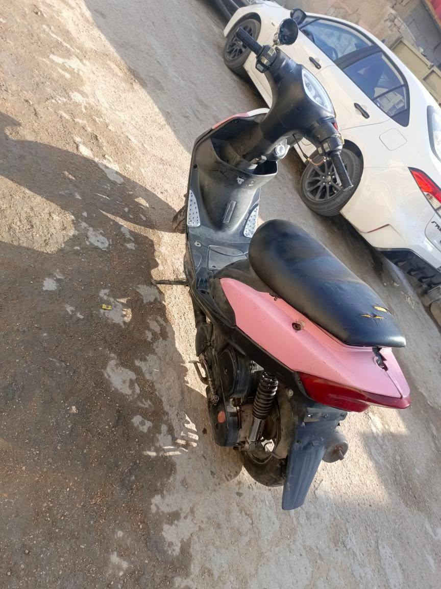 سلام عليكم دراجه ماكس عدله الاوارق موجوده مع منفيس  لبيع جاهز من كلشي سلف هند تشتغل سعر 400 بيهه مجال مكان بغدادحي الاعلام رقم هاتف ***********
