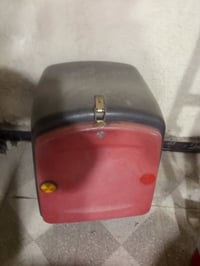 خوذة وسستمهة وسماعتهة الصفحتين وياهة صندوق للبيع ب80رقمي للتواصل077248...