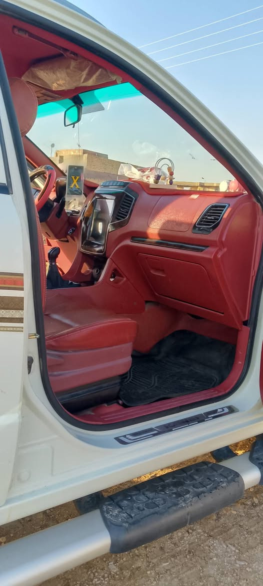 سيارة نوع كاوة 2021
محرك مسيوبوشي 2400 
كامل مواصفات 
اشاير بالمري
شاشة كبيرة 
كراسي كهرباء 
نضام يو بي اس 
سنوية تنتهي 2028
رقم ذي قار الماني بااسمي 
بيها طخه بسيطه جدا مرجعه على البارد بالباب 
والباقي كفالة كفالة سيارة جديدة بمعنى الكلمة 
***********
السعر 150   ذي قار قلعة سكر
