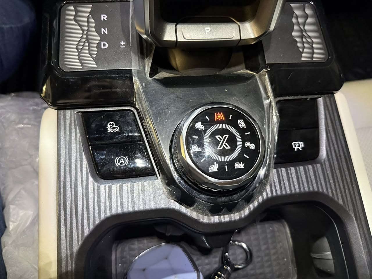 ااسلام عليكم جيتور T1فول الفول لكجري مفوله كفاله عامه ماشيه ٢٩ الف  موديل ٢٥
بصمه /بانوراما /٥كامرات /فور ويل /كشنات كهرباء /باب خلفي كهرباء /اطفاء ذاتي /هند بريك دكمه / حساس امامي خلفي 
شحن واير لس / اناره محيطيه /تشغيل عن بعد /
كشنات تدفئه وتبريد بعد بيه مواصفات كومه السياره باسمي 
مكانه بغداد الدوره او سيديه 
السعر ٢٤٥٠٠ دولار 
*********** ليث
