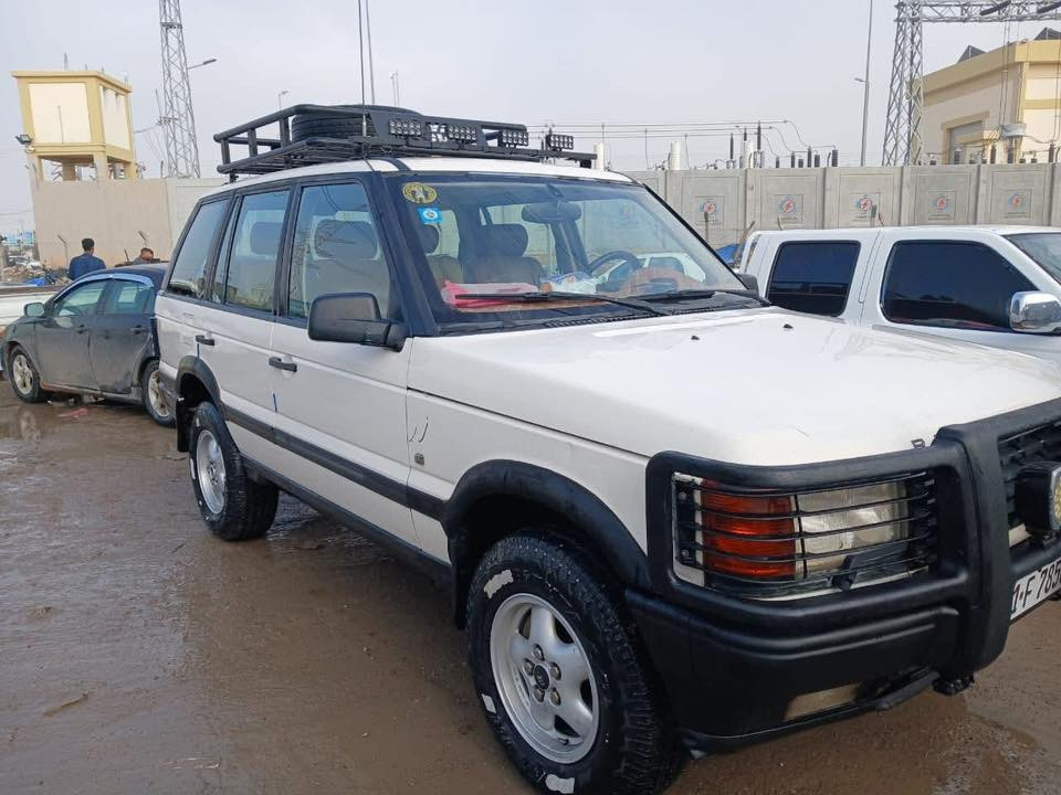 السلام عليكم بسبب الوعود الكاذبه اعاده النشر رانج موديل ٩٧ كلها على البلاد. بدون صبغ كير محرك تبريد صدر كلها شرط 
السعر ٥٠ قفل مكانها صلاح الدين 
ماكو هيج سعر بيع سريع 
بدون مراوس بيع فقط    
***********
