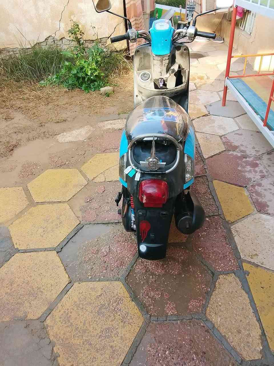 للبيع دراجه ماكس بوليس نظيفه شرط مامفتوحه السعر800 /رقم الهاتف *********** المكان حله
