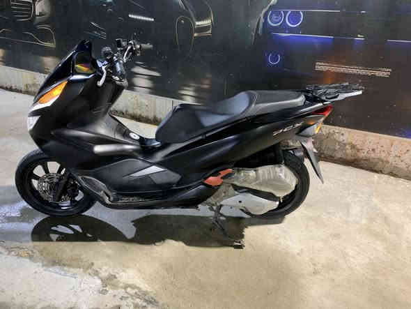 دراجه مال رمبه كفاله عامه
حساس استان
حساس ازدحام
بريك دسك خلفي امامي بلادي 
نقص الجاملغ الأمامي طاك فقط وموجود الجاملغ مالته 
المكان الشعب حي التجار 
***********
السعر 16
