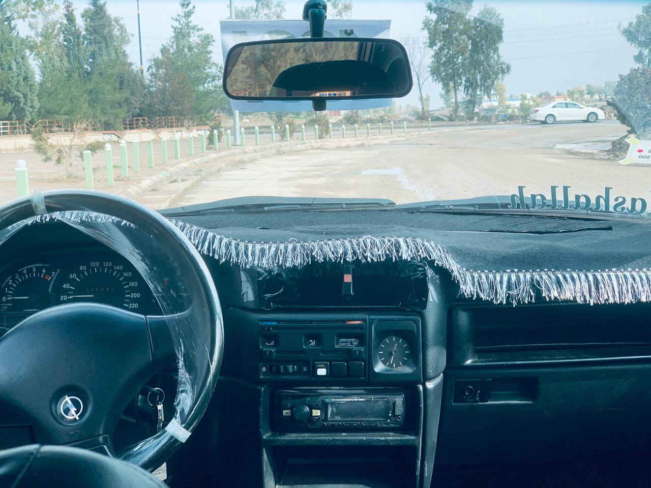 ئۆپڵ ڤیکترا مۆدێل 1991 ی گێر عادی 
مەکینە ٢٠ تە
سڵاید سەیارەکە زۆر پاکوو خاوێنە 
سەیارەکە عامە بۆ جوانی 
کامل مەسرەف کراوە 
گشت گیانی بەشەرت کارەبای مەزبوت 
تەقەو ڕەقەی بەشەرت 
تاقم پێشی کامل تازەیە  
سەیارەی دەسی خۆمە 
بەشەرتی هەموو شتی ئەیفرۆشم 

سعر: لە کۆمێنت داوای بکە ڕاستەوخۆ بۆت دێت 📩 

گێرو مەکینە بەشەرتی ١٠٠ فیتەر

ژمارەی خاوەن سەیارە 
***********
