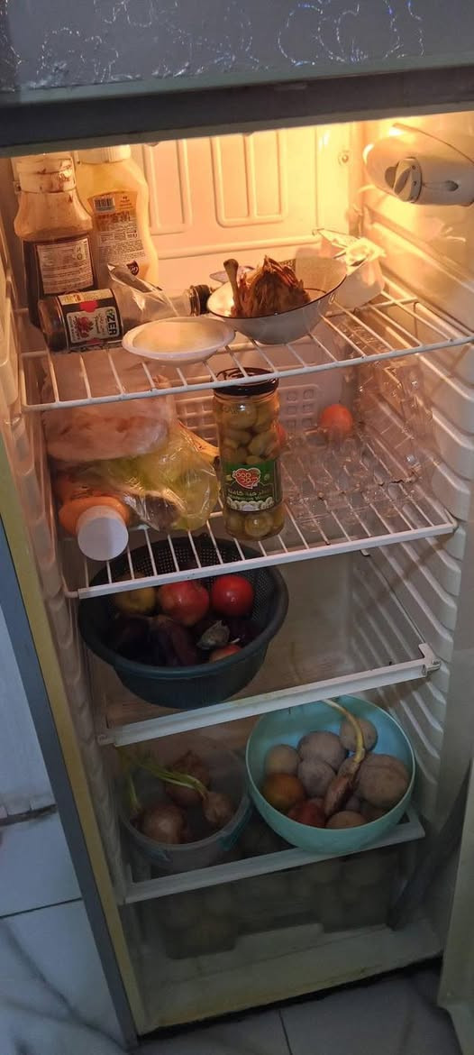 ثلاجه نوعيه كونكورد مبدله ماطور والباب جوه مينسد مسويله رزه الثلاجه شوفت عينك قيم واخذ مكانها بابل خلف القريه مول


**إذا كنت صاحب هذا الإعلان وتريد حذفه لأي سبب، رجاءا أرسل رسالة إلى الدعم الفني**