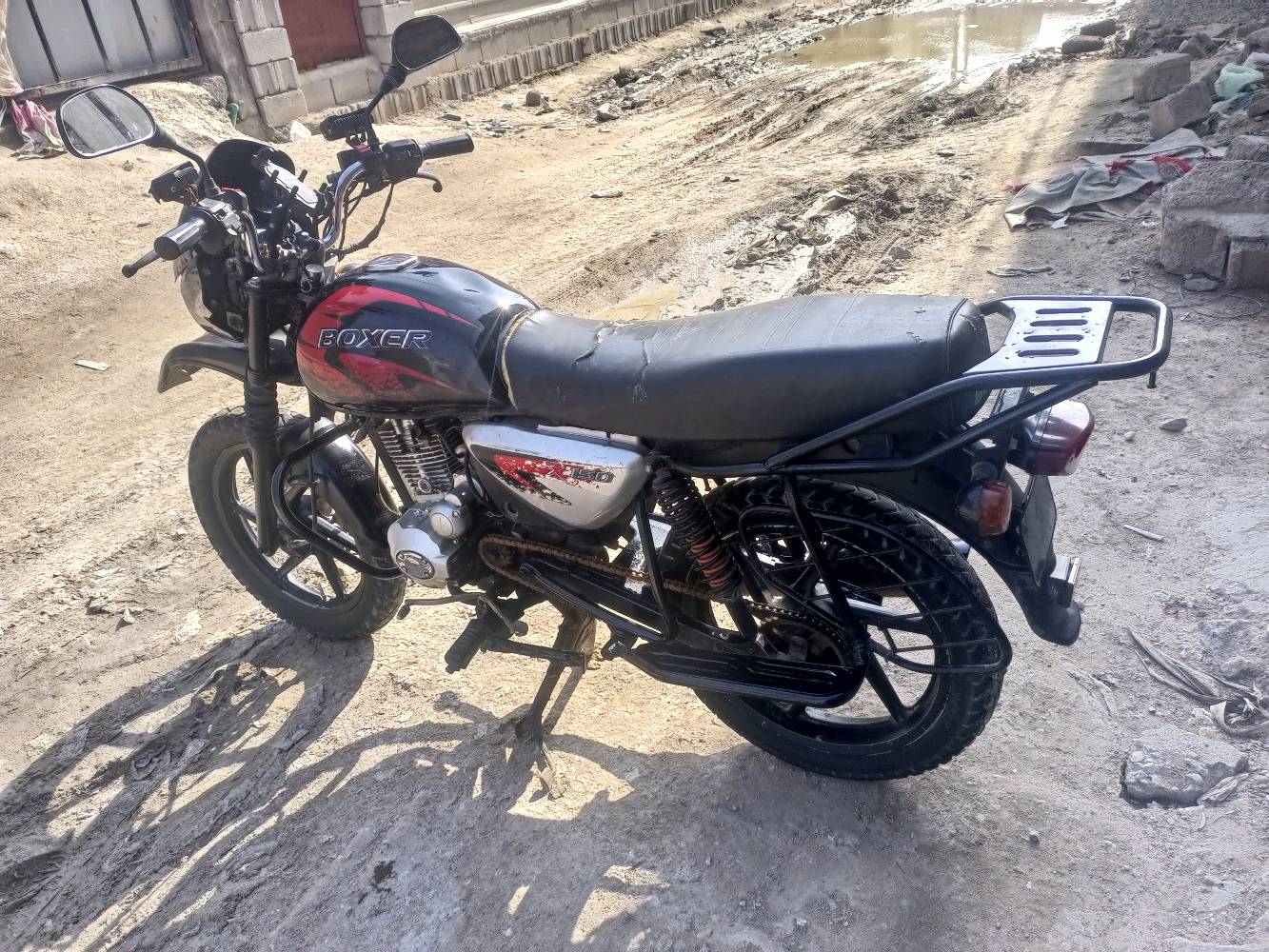 سلام عَليكم، بوكسر 20 للبيع سنويه ، مكينة MTR وانطيك مكينتهه البلاديه وياهه ، سعرهه مليون و350 وبيهه مجال حگ الجيه ، عنواني بصرة ابو الخصيب بهادرية ***********