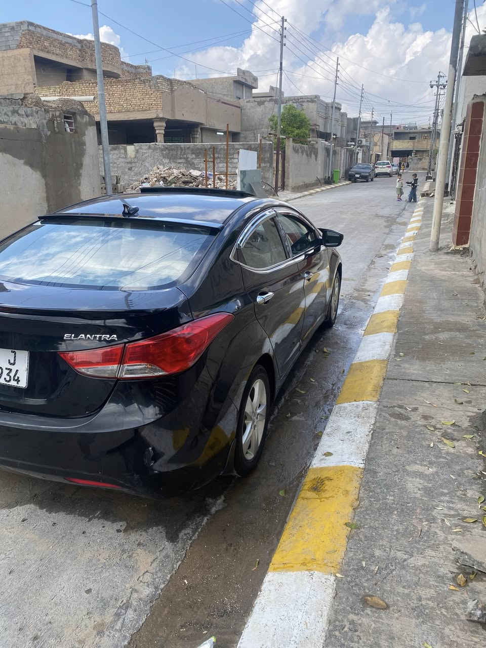 السلام عليكم للبيع او مراوس الانترا موديل12 خليجي فول موصفات عده البصمه مكينه 2000 دوش رقم بغداد انكليزي تحويل مباشر بيها صفحه صبغ بدون دواخل بدون تبديل سياره مال جناي ما تصرف الف عليها سعر السياره 105وبيها مجال بسيط شوفها وقتنع وخابرني وتدلل مكاني الانبار الفلوجه التواصل واتساب او خاص ***********
