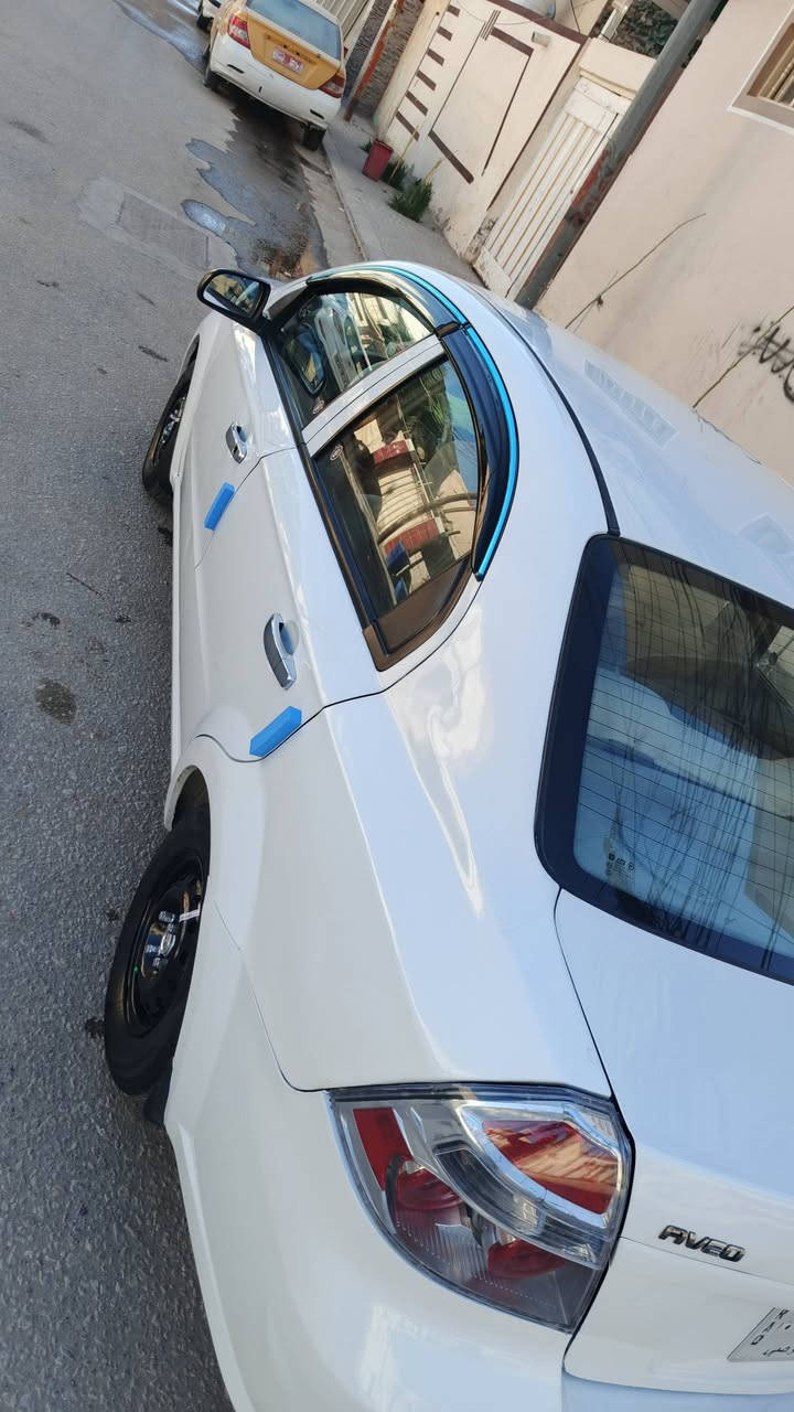 افيو للبيع موديل 2013
ثلاث قطع صبغ بدون داخل 
مكينه 1600 خليجي كفاله 
كير كفاله 
تبريد ثلج
حداديه جديده
كهربائيات جاهزه 
شاشه + دوشمه جديده 
السعر 67$ وبيهه مجال بسيط 
العنوان النجف  ***********
