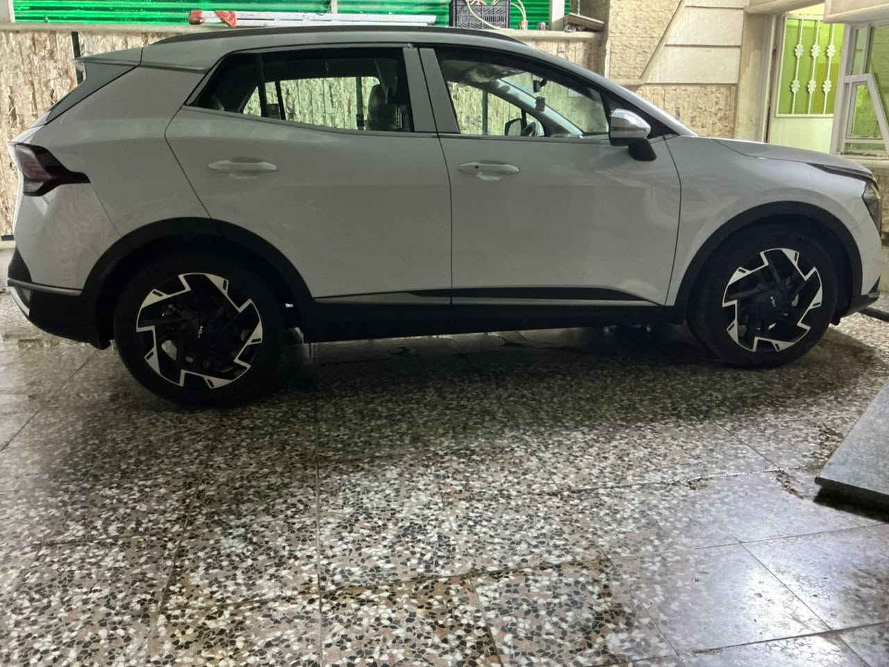 كيا سبورتج موديل 25 خليجي مكفولة
فول مواصفات عدا البانوراما ماشية 11680 km رقم اربيل 
السعر 23500 دولار قفلها 
العنوان بغداد البلديات 
للتواصل : ***********
