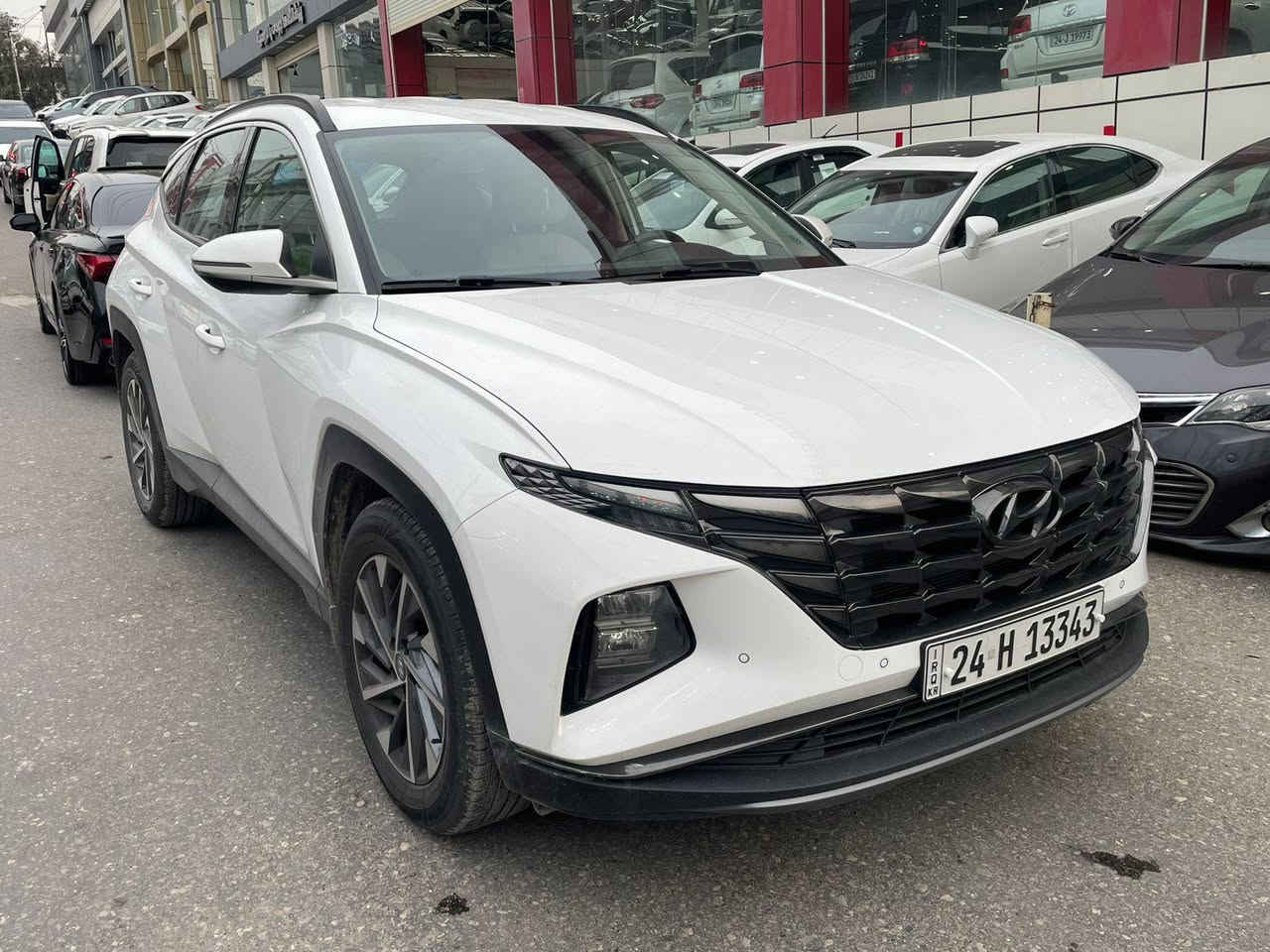 هونداى توسان 2022
موصفات خليجي 
كشن جلد و كهربائي 
جام بيها بردات شريكة
شغال 
حساسات خلفي و امامي
ماشية 76 الف كم 
سيارة بدون دعم بدون صبغ 
بيها شبر بارد 
كير محرك بشرط 
سعر 208 و بيها مجال
مكان دهوك 
*********** دهوك, العراق
