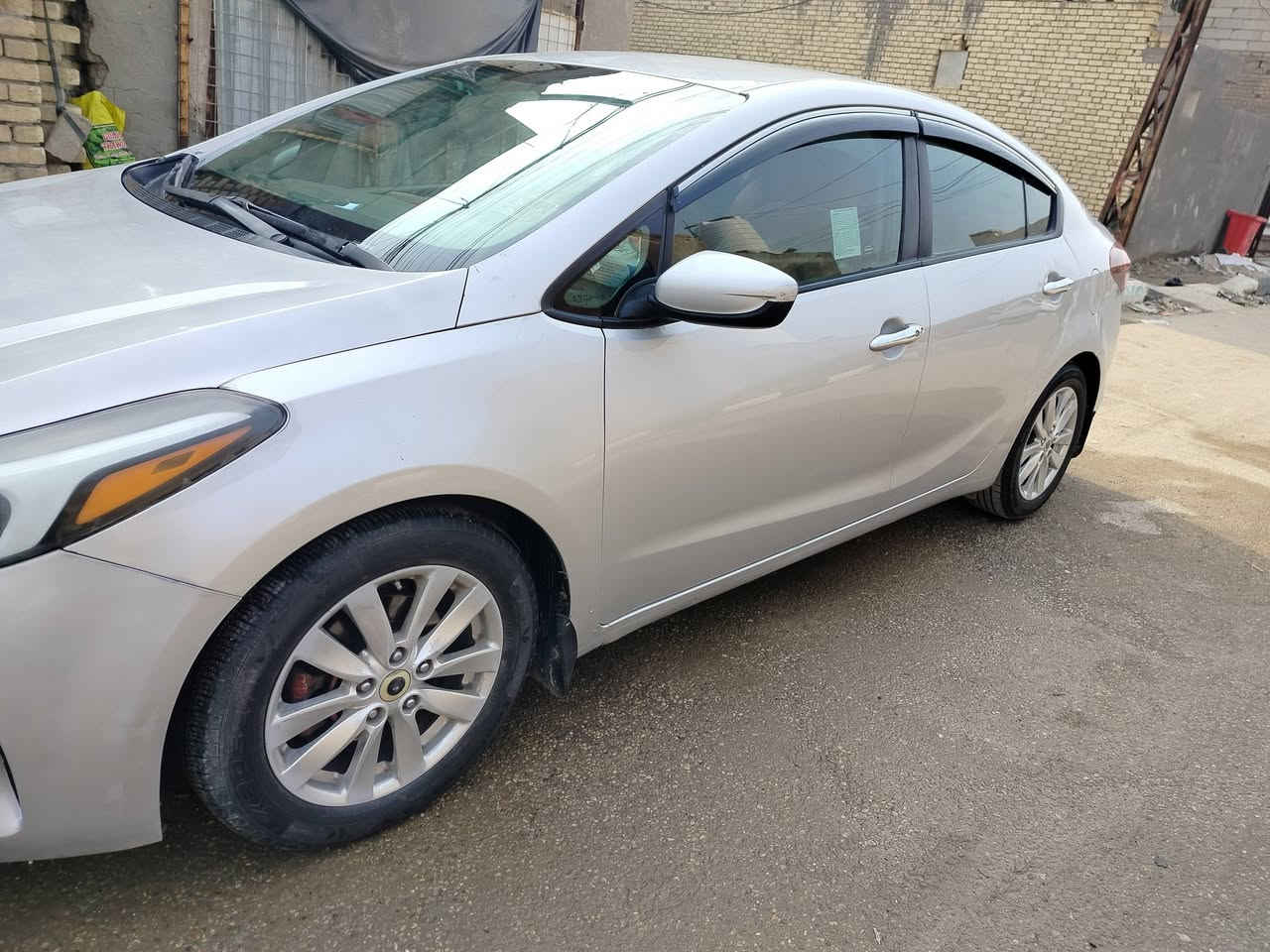 يا الله
كيا فورتي موديل 2018 

وارد امريكي محرك 2000 دوش 

حادث بنيد فقط

السيارة نص فوول شاشة كامرة نضام ايكو تحكمات ستيرن …

رقم وسنوية وهزة جدد  جددتهم باسمي رقم ذي قار الجديد 

صدر تايرات تبريد تدفئة كلشي جاهز السيارة جاهزة وكبل للشارع 

السع.ر 130 بيها مجال للشراي

العنوان ناصريه مركز

***********
