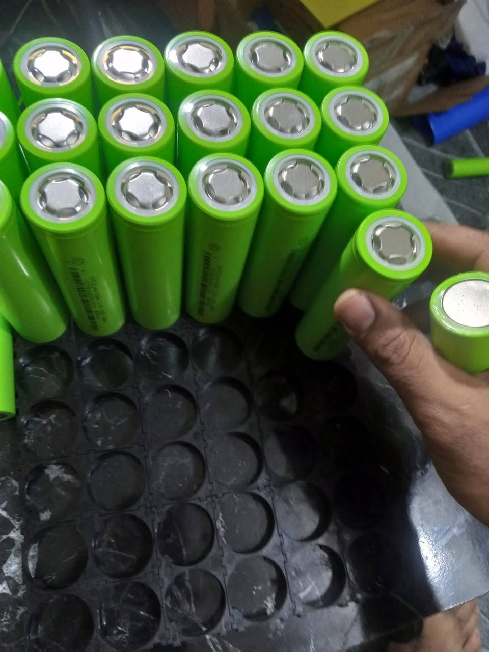 السلام عليكم

بطاريه 72 فولت 30 امبير

بسعر 410 الاف
ونفس جودة الشغل مثل ما موضح بالصور بالمنشور السابق

للتواصل واتساب ***********
