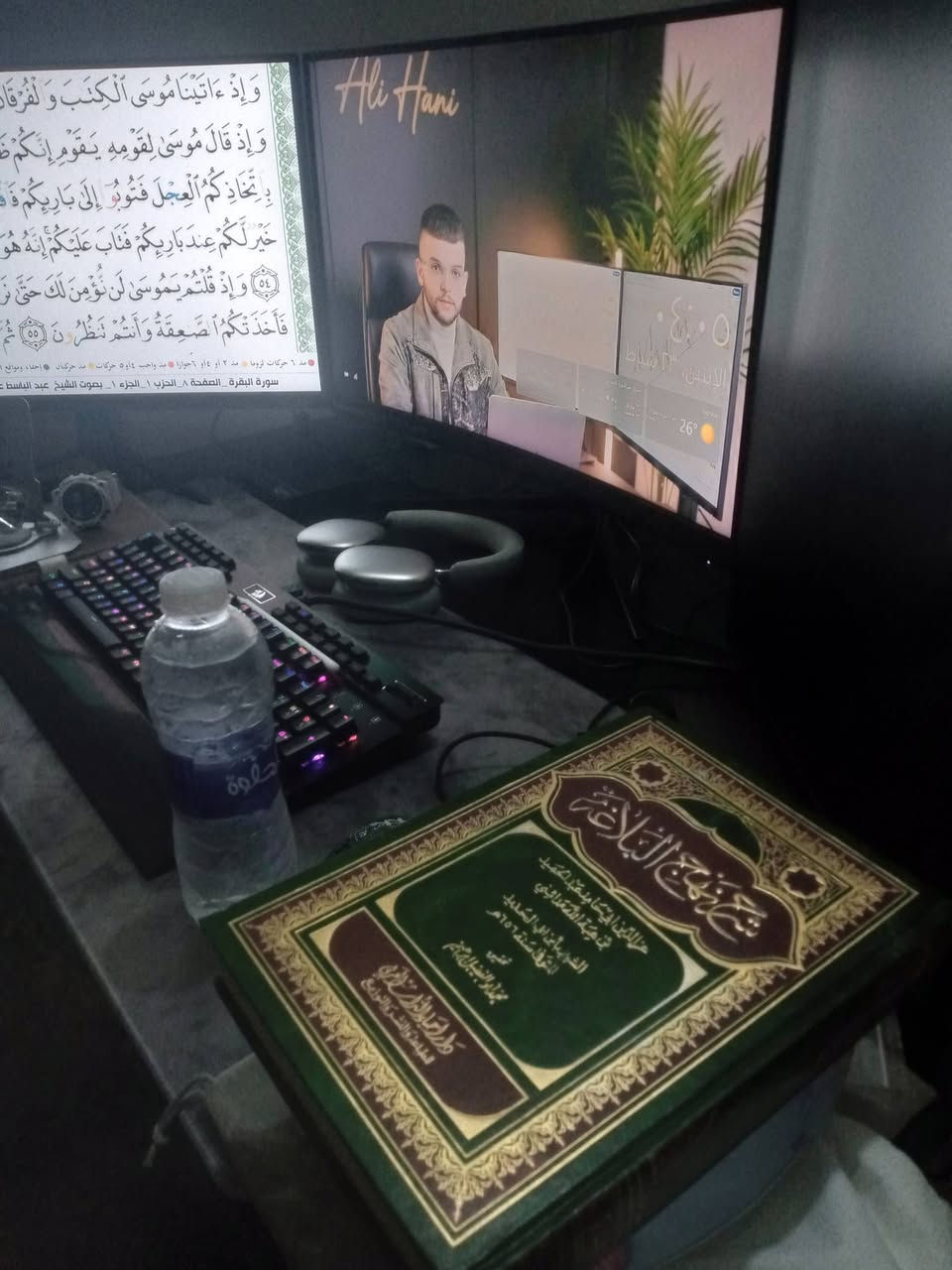 عندي 3 شاشات بمواصفات راقية للبيع بأسرع وقت. الشاشات أخو الجديد، استخدام أسبوع واحد فقط وكلها بكارتونها وملحقاتها كاملة!
🖥️ الشاشة الأولى (Game On):
• الحجم: 27 بوصة
• الدقة: Full HD
• التردد: 120Hz 
🖥️ الشاشة الثانية (MSI):
• شاشة مقوسة (Curved) بمواصفات مرتبة
• الدقة: 2K
• التردد: 165Hz
• سرعة الاستجابة: 1ms
🖥️ الشاشة الثالثة (MSI):
• الحجم: 27 بوصة
• الدقة: 2K
• التردد: 60Hz
 اللي مهتم يراسلني بأسرع وقت! 🚀
***********
