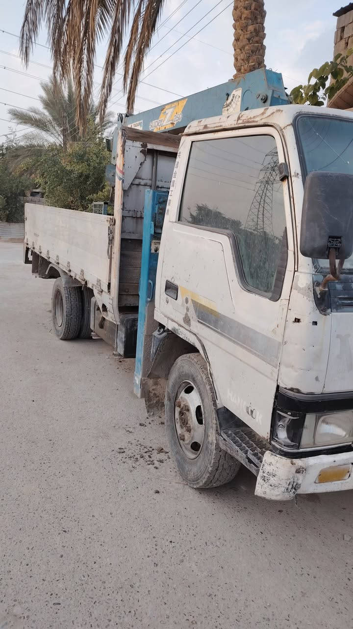 السلام عليكم 
كنتر للبيع موديل 92 رقم بغداد تحويل ثاني يوم سيارة جاهزة للشغل كرين 3 سلايت مكاني المسيب 
***********
***********
