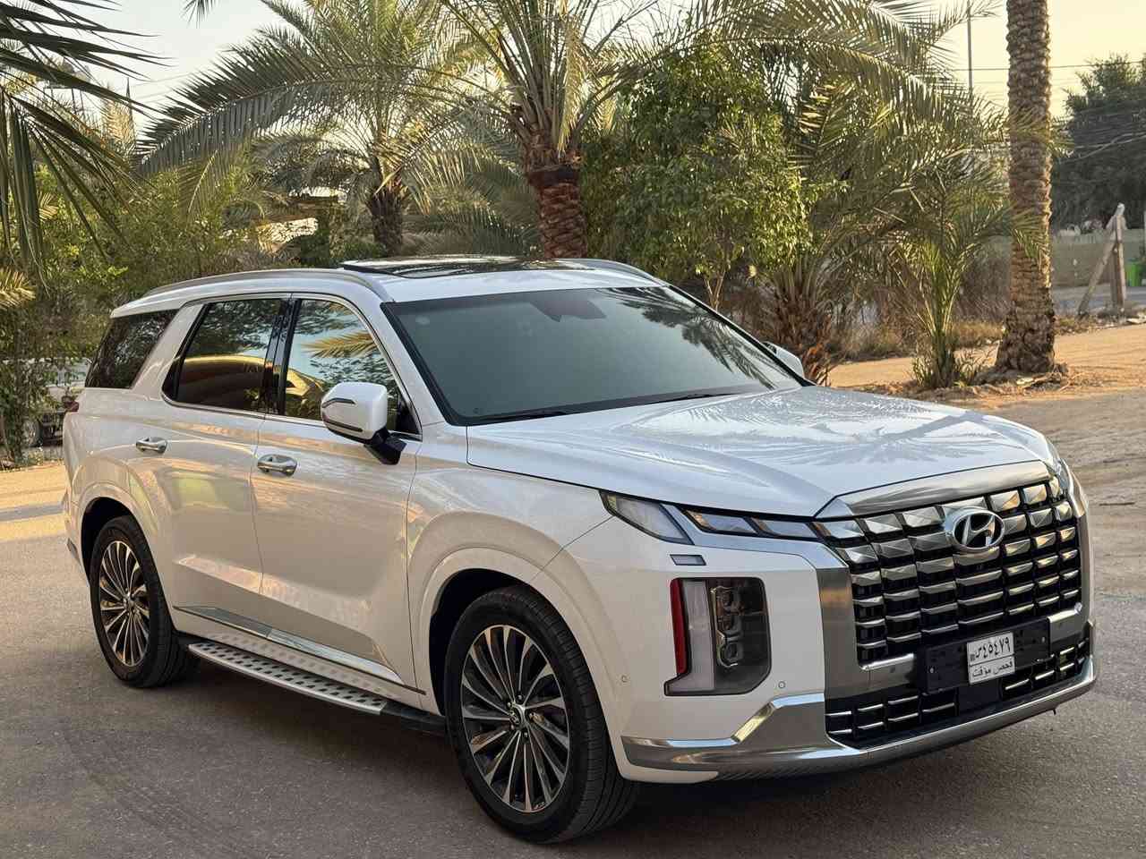 فول ومكفول من الرصعه والشخطه ومن جكت البره  يابه جديد بمعنه الكلمه هونداي بلاسايد كلكرافي اعله فئه موديل 24ماشيه 5 الف شبه الزيرو ورد كوري بدون الوحات  فخامه وجمال وقياده وسائل الراحه بمعنه الكلمه السعر اتصل وتامر امر مكان السياره نجف كوفه ***********.   ***********
