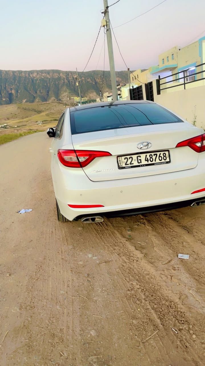 السلام عليكم
سوناتا موديل 2016 خليجي 

سقف بانوراما 

دبل كزوز 

فول تحكم ستيرن 

مري شفط 

تبريد قطعتين 

محرك 2400 دوش 

سياره جاهزه من كلشي بالحقيقه سعرها معقول بالعافيه ع الياخذها  

*********** مكان نجف  سعر (١٦٨)
