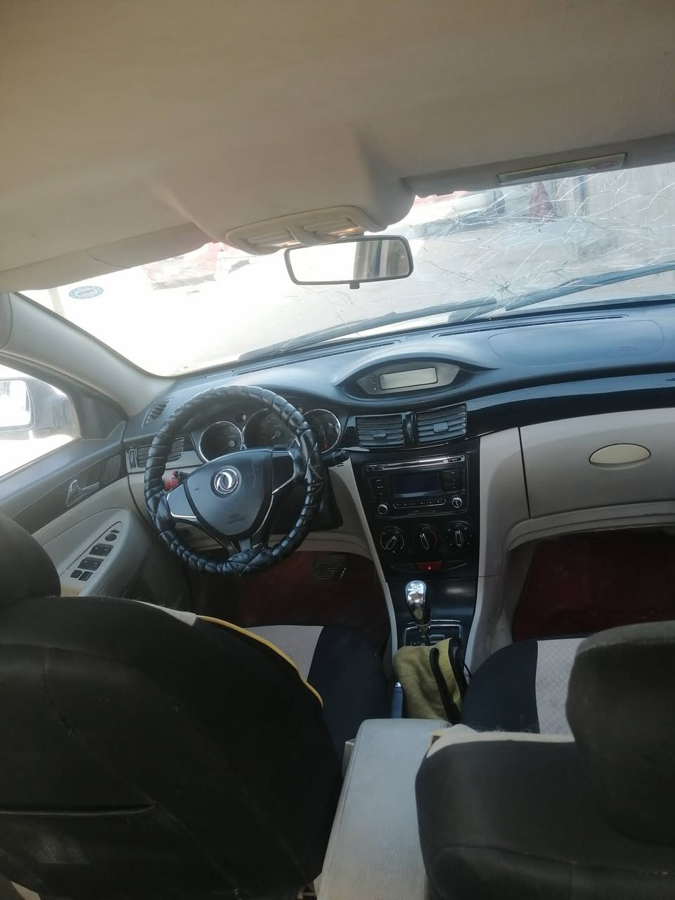 سياره دونج فينج كاور ضوارب ومكينه وكير يخبلن كهربيات كلهن شقالات تقفل ريموت رقم انكليزي سنويه الغايت ٣٠ ولباقي شوف العيد سعر ٢٣ وبيها مجال قليل او مراوس حسب القناعه حته لو تكسي تكون نضيفه بصره زبير *********** واتساب فقط
