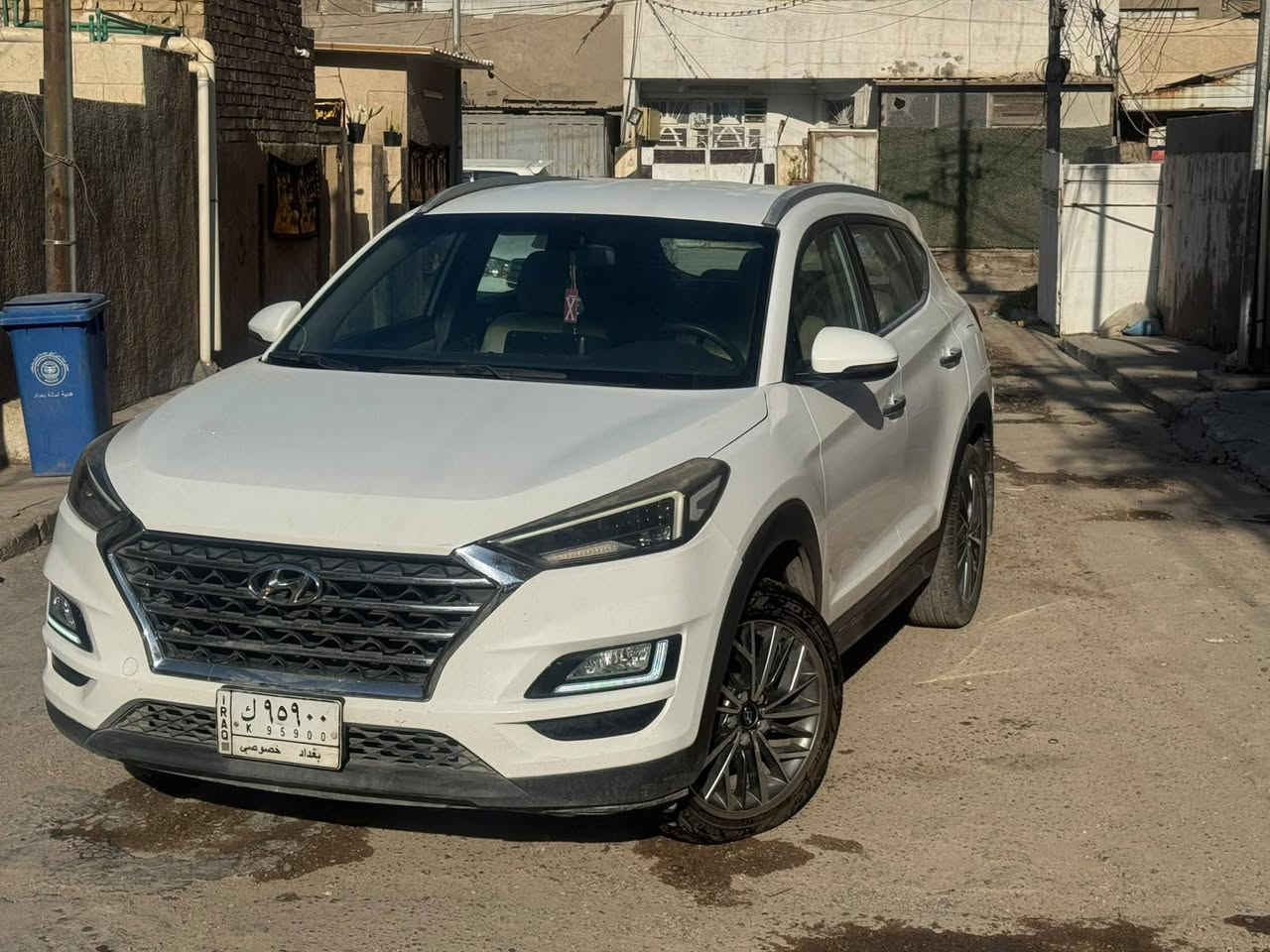 السلام عليكم توسان 2019 خليجي ماشية 110000 كم رقمها خصوصي بغداد اربعة سلندر بيها صبغ في الدعاميه الخلفية وصبغ جدا بسيط في الدعامية اليسار خمسة راكب كامرة خلفية وشاشة  مكاني بغداد وباقي المواصفات معروفة واكيد بصمه السيارة شكل 2020 السعر 185 وبيها مجال

للتواصل على هذا الرقم: 
***********
