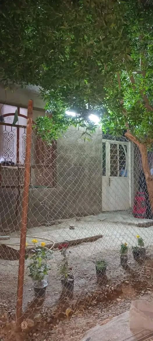 بيت وقف قادري الكاظميه البوابه شكوك للبيع رقم الهاتف *********** اللبيع مساحه 70 متر
