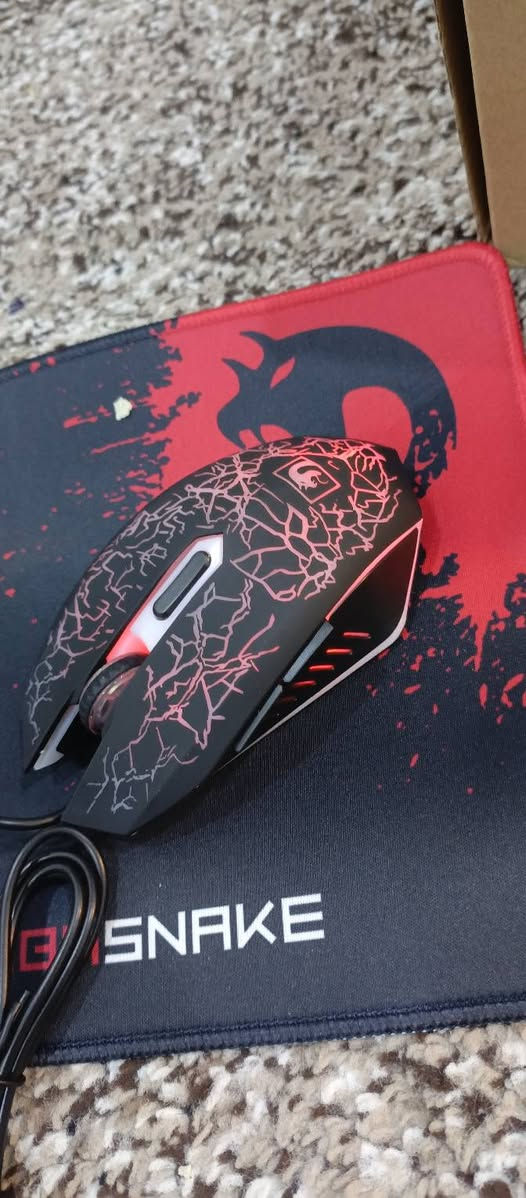 کیبۆرد و ماس و هیسیت و ماس پات گیمینگ بەکار نەهاتوو ئۆرجینەل نرخی 25 هەزارە ژمارە موبایل *********** أربيل, العراق
