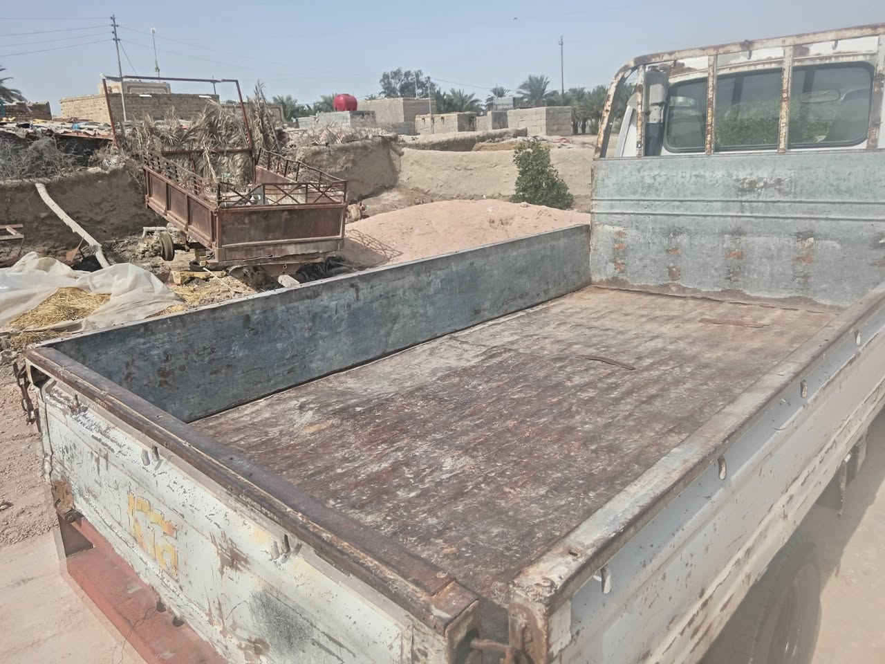 كيه البيع موديل ٩٦ سياره بدون تحويل سعره ٣٣ وه بيه مجال بصيط ***********
