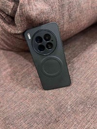 تكنو كمون 40 بريمير 5g للبيع كامل ملحقات مع كفرات عدد 2 للبيع بسعر 400...