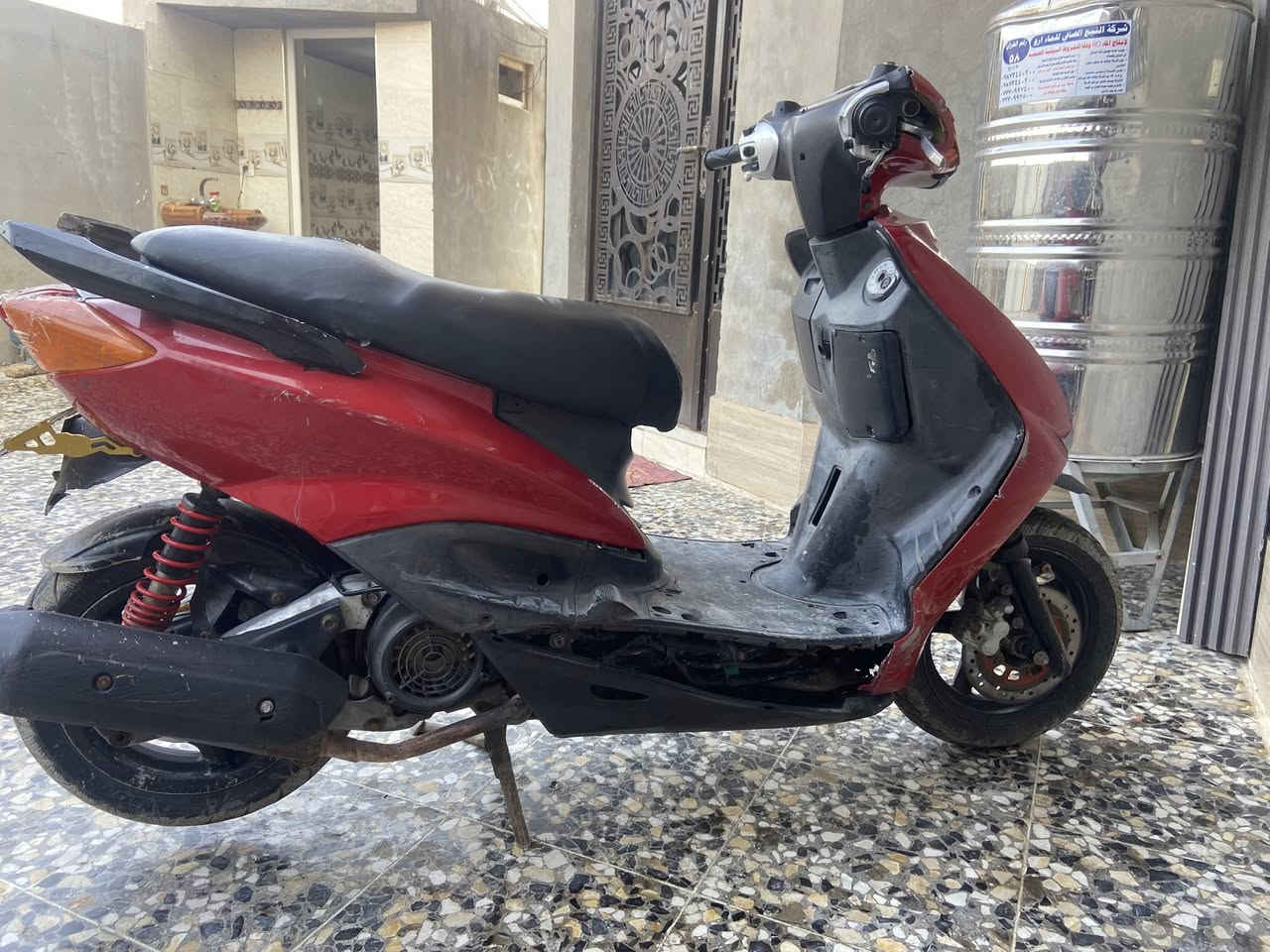 السلام عليكم سكنس نثيه بوشه 58 الدراجه شغلها جديد دبلات جدد سلف رياضي نكره سلف او هندر جديد كابريتر بلاديه جاملغ كاربون دراجه نقصها ترتيبات بصيطه من الخارج 
السعر 450 او بيها مجال بصيط  
الاستفسار ‭٠٧٧١ ٤٢١ ٩٤٣٧‬
