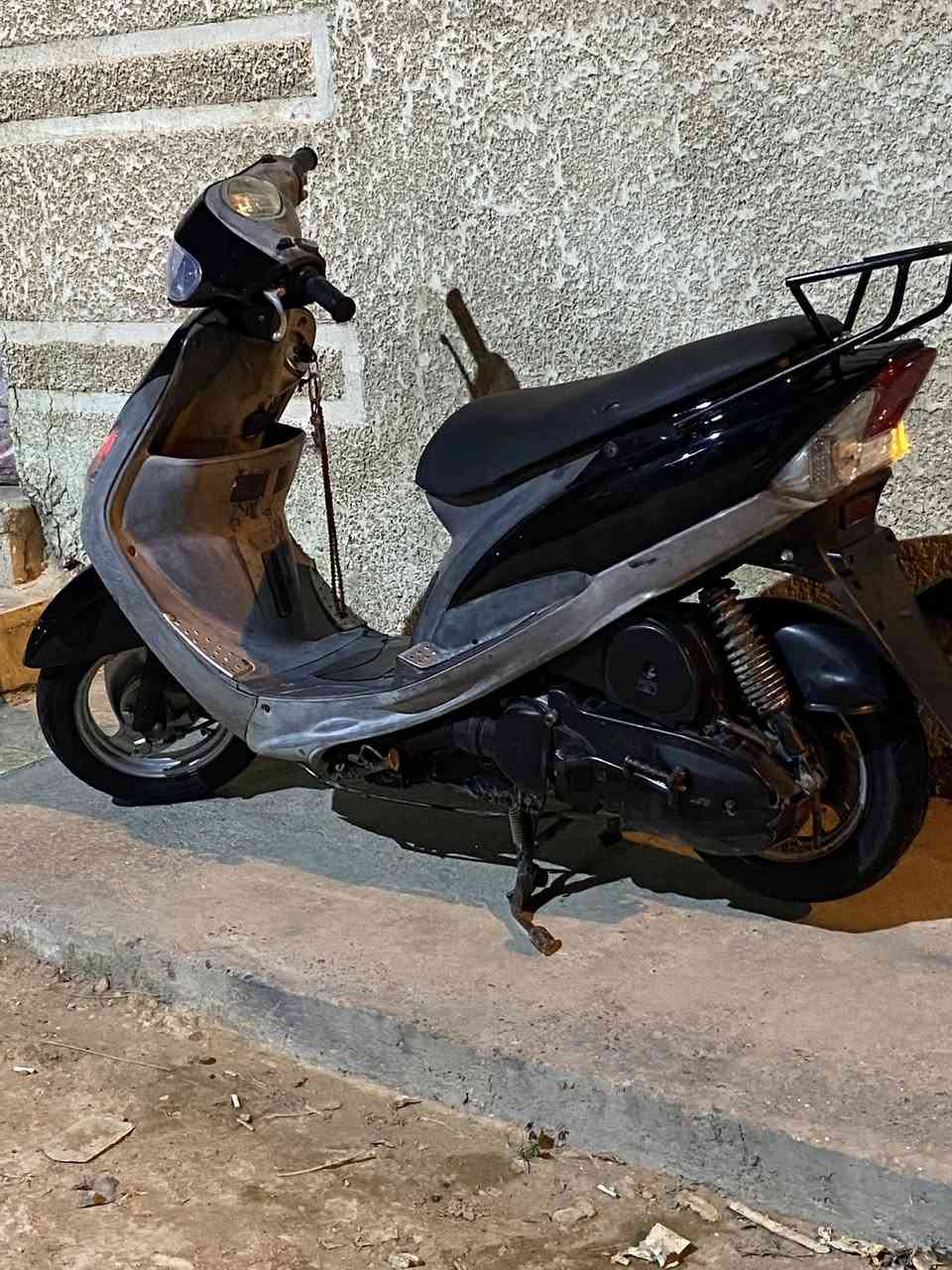 سلام عليكم 
مكس منغولي 120 دراجه خير من الله نضيفه وممتعوبه اشاير لايتات عالي وناصي شلعه معدل نكره سلف كله شغال بس هندر خارط فقط بس اني اكللكم امانت الله دراجه نطيتها الصاحبي علكلياها ولف فقط مجفته جديد مره وحده قبل سبوع من جغتتها بيدي وكلا بلادي الله يشهد عليه سعر دراجه قفل قفل قفل 350 الف وتسوه اكثر تجي تفحص بيديك من باب البيت بغداد تاجي 
رقم الهاتف ***********
