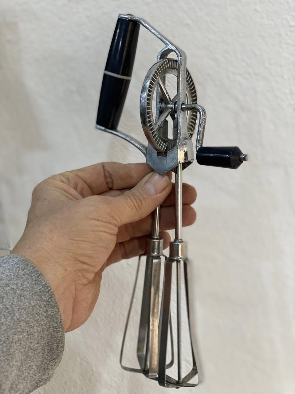 (الاصلي)
الانكليزي والالماني
افتخر باشياء تضيء لك المنزل وتضيف لمسات جميلة 
يوجد توصيل 🛵🛵🚀🚀


**إذا كنت صاحب هذا الإعلان وتريد حذفه لأي سبب، رجاءا أرسل رسالة إلى الدعم الفني**