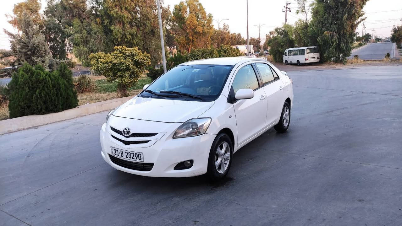 مؤديل 2008
 گير ئؤتووماتيك
مه كينه بچووك
بي بؤياخ
پينج كه له
ته بريد له سه ر سوويچ له شوويني خؤيدا
ره قموو سه نه وي نوويه تا 2028
گيرو مه كينه ي به شه رت
تايه و ويلي لؤكه
سعري 98 گه لاو معامه له
***********
***********
