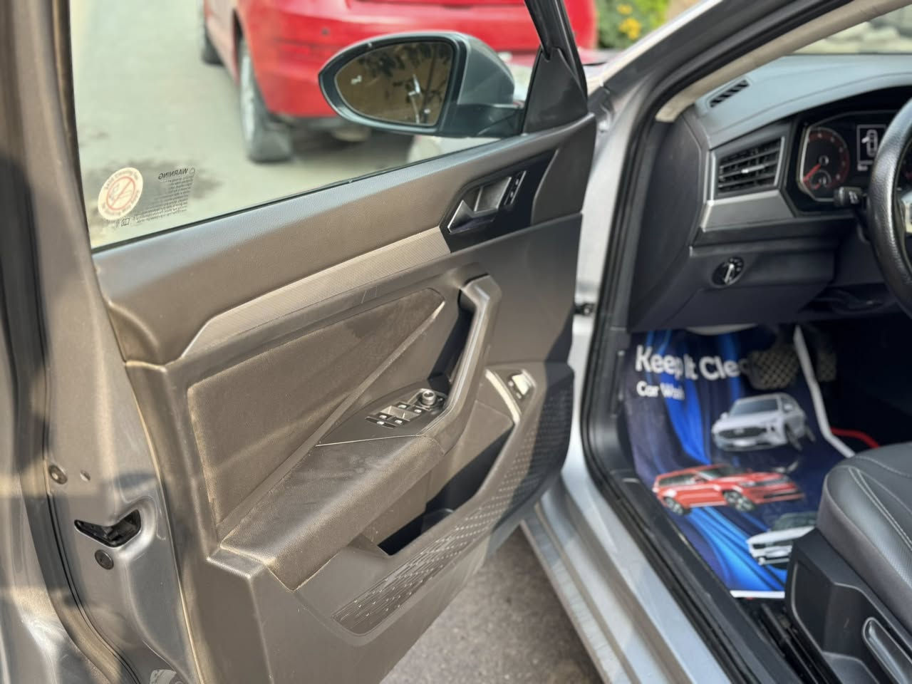 فولكس واكن جيتا S 2021 
المكينة ١٤٠٠ تيربو

الحادث بابين عكس السائق مبدل بابين بلادي نفس اللون بدون صبغ

ايرباك فقط بردة جانبي طاك

صور الحادث موجودة بالمنشور 

بجم كبس 

عداد المسافة ٨١ ميل

السيارة بأسمي مكاني بغداد 

السعر ١٤٣ 

للاتصال ***********
