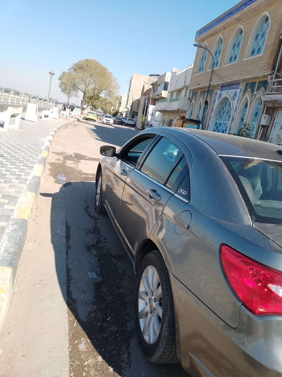 السلام عليكم
للبيع أو مراوس
سي 200  وارد امريكي حادثه كلش خفيف بدون دواخل موديل 2013 فول عدا البصمه والفتحه 
سياره نضيفه وجديده 
كير مكينه جديده منضمومه تبريد جديده 
صبغ حزام بدون حادث بدون معجون اثر جراد السياره جانت متروكه وصار بيها جراد 
مكان السياره بغداد الاعضميه 
السعر 80 بيه مجال شي بسيط 
الاتصال ***********
