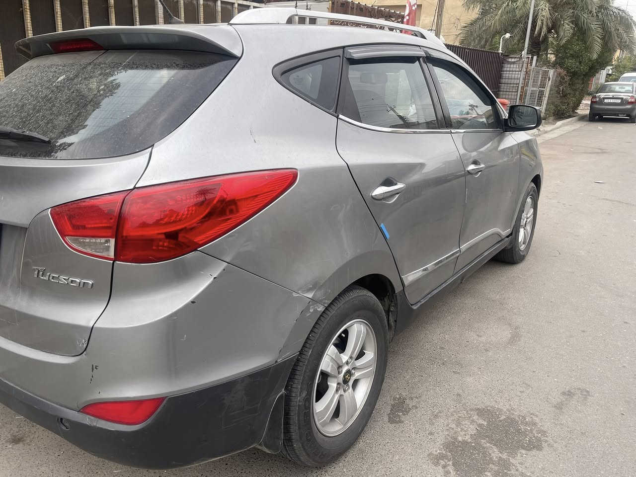 توكسان2012
رقم بغداد

محرك 2400

بسمي السياره  

تخم تاير جديد 

تبريد تدفئة 

وارد كندي 

سيارة نضيفه بيها بنيد مبدل وجاملغ امامي عكس السايق 
وباب الي وره السايق مصبوغ وباردات بيها قليل 

مكاني بغداد حي العامل السعر 120 وبيها مجال  

ارقامي  اي استفسار اتصل 

***********

‭0786 996 8631‬
