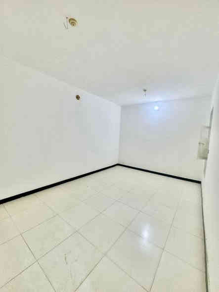 مكتب اكرم الحاتمي للعقار  ***********
==================================

دار  للبيع  المساحة  125  متر  طابو صرف 

حي ميسان قطاع 23 عرض الشارع 12 متر 

 ==================================
طابقين 

الطابق الاول/ غرفة وصالة ومطبخ وأستقبال

وصحيات داخلية وخارجية ومكشوفة وطارمة 

الطابق الثاني/ غرف عدد  3 وصالة وصحيات

بناء نضيف صب كونكريت 

البيت فارغ غير مسكون 

السعر 155 مليون وبي مجال 

للاستفسار الاتصال بالرقم  *********** وات سآب 

او مراجعة المكتب/ عنوان المكتب النجف الكوفة 
  
   حي ميسان شارع الكيات مقابل اسواق حليم
