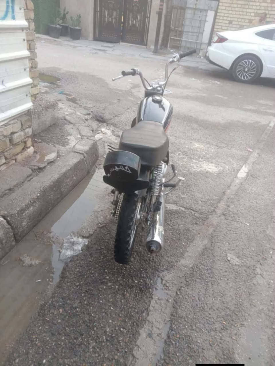 سلام عليكم شباب عندي هاي دراجه حربيه لبيع ربعه كير دراجه بيه خيط بخار بوشه رياضي ولفات رياضي موديل 22سعر 200وبيه مجال قليل مكاني بغداد المحموديه *********** ///***********
