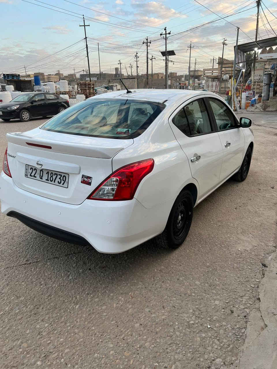 سلام عليكم نيسان سني مديل ٢٥ ماشيه ١٠ الف كفاله من زلغ رقم رابيل تريد تحويل تريد وكاله تحكم جهتين شاشه كامره حساس خلفي شاير بلمري تبريد خلفي ستفسار *********** مكان سياره ميسان قرب لملعب
