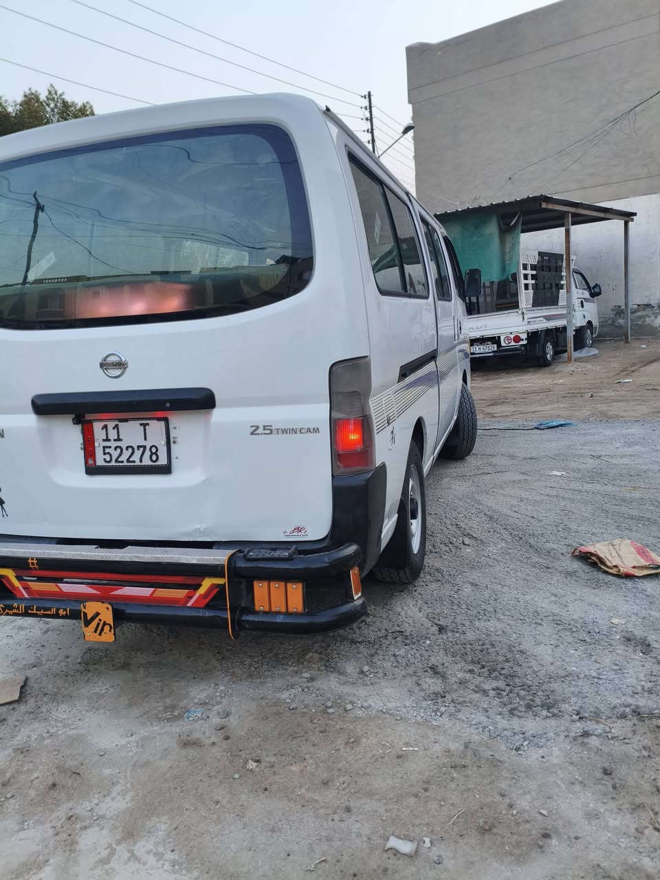 سلام عليكم نيسان يورفان 2009 رقم انكليزي بغداد كير ومكينه كفاله تحويل مباشر ثاني يوم كامره خلفيه وشاشه صدر جديد تخم تاير جديد بيها شبر يم باب السلايت ضربه معمره والباب الخلفي رصعه موضحه وضربه بلغد  راجعه بارد السعر 125 وبيها مجال 
العنوان ابو غريب النصر والسلام 
***********
***********
