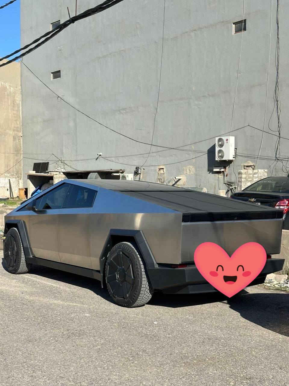 لي بيع تسلا سايبر تراك فول ألكتريك ثلاثة ماطور 845 حيصان سعر علي خاض منو يريد يجي علي خاض رقم شاضي 7G2CEHEE6RA037516 رقم مالي واتساب ***********
