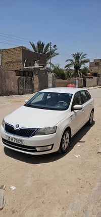 مكلف بالنشر  سكودا رابيد ٢٠١٥ هاج باك السيارة بيها ملاحظات بسيطة بس جا...