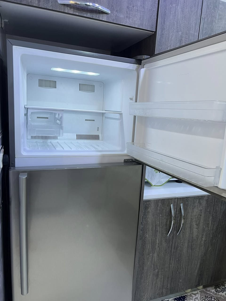 ثلاجه البيع. السعر. الي يريد. يتفضل خاص. النوع. الحافظ النوع. ALHAFlDH


**إذا كنت صاحب هذا الإعلان وتريد حذفه لأي سبب، رجاءا أرسل رسالة إلى الدعم الفني**