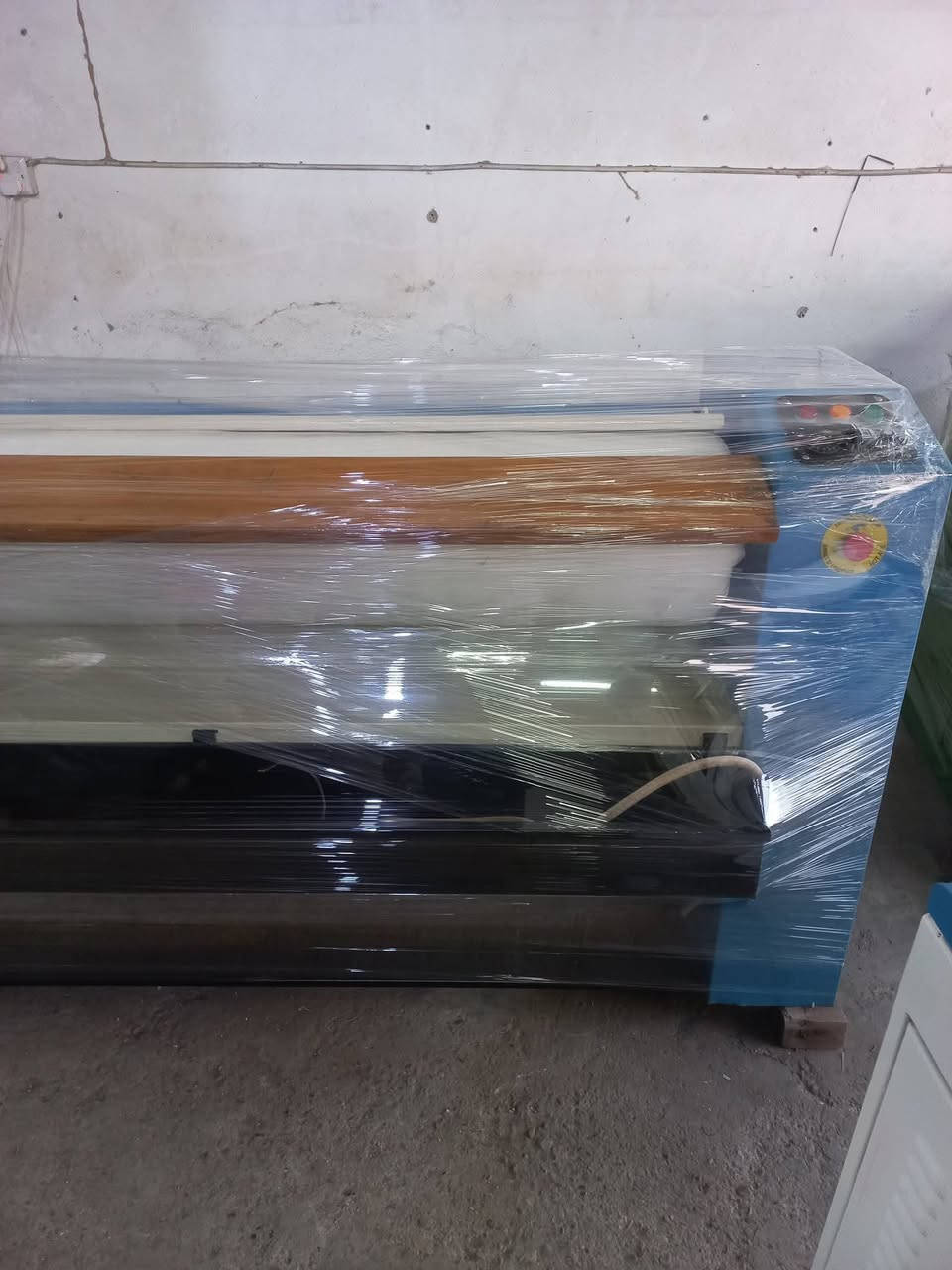 روله شراشف صناعه ايطالي قياس ١٦٠ سم نظيف جدا
الاستفسار مراسله الصفحه او الاتصال على الارقام ***********
***********
