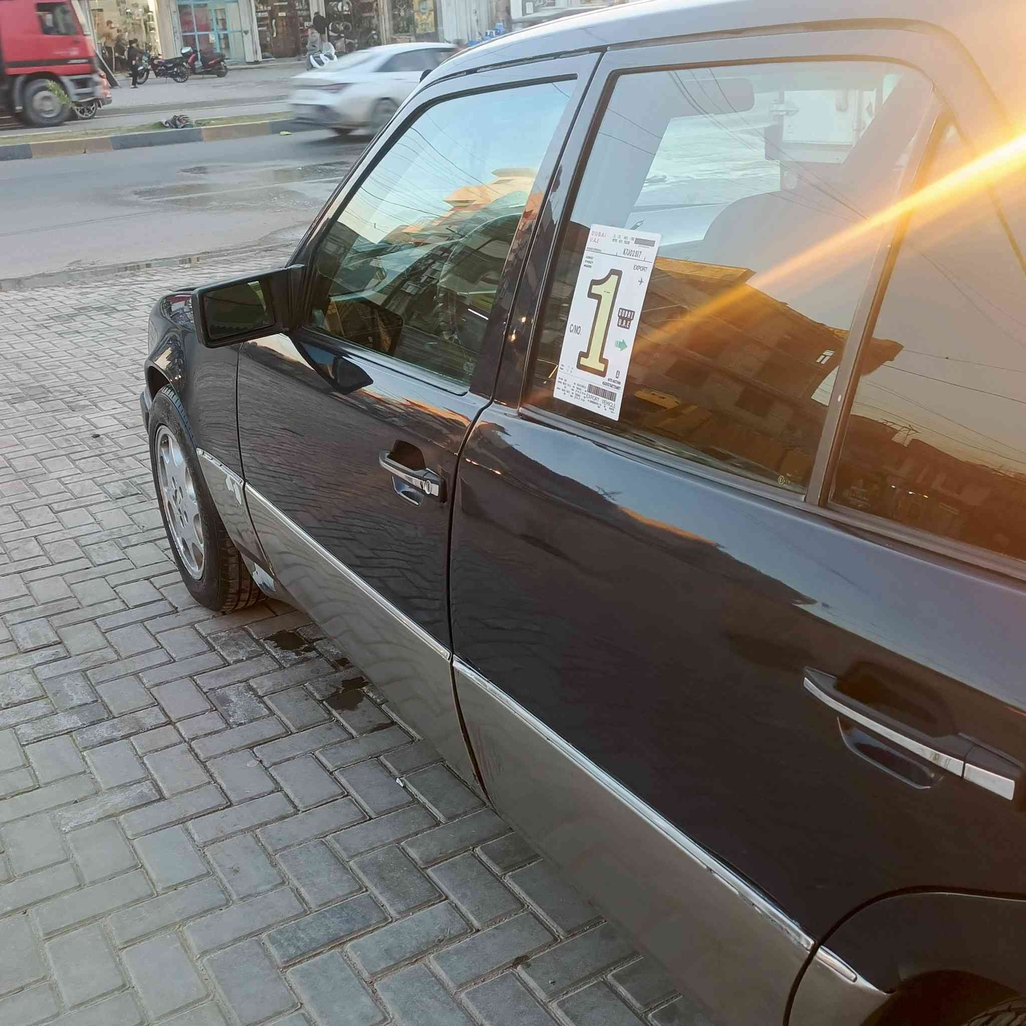 سلام عليكم 
مارسدس دب مديل 1987محدثه1992
سياره محوره vvt3000
سياره مصبوغه جماليه 
كهربائيات كله شغال 
سياره بسمي تحويل ثاني يوم 
سعر 57وبيه مجال 
عنوان بغداد حي اور 
رقم ***********
