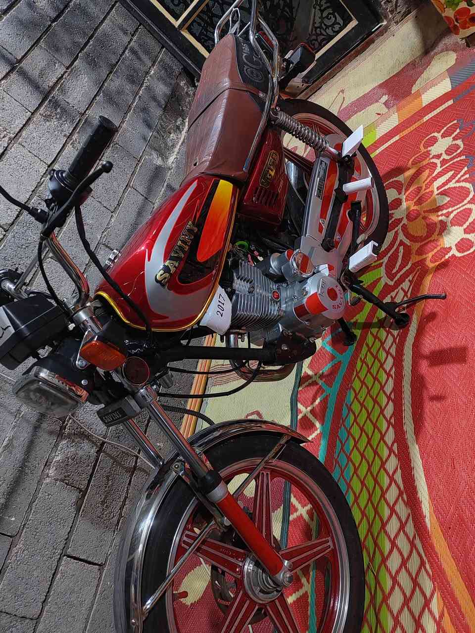 للبيع موديل 17 ورقه وحده بدون كمرك السعر 575 وبي مجال مراوس حسب القناعه للاستفسار *********** المكان الرمادي الشراع
