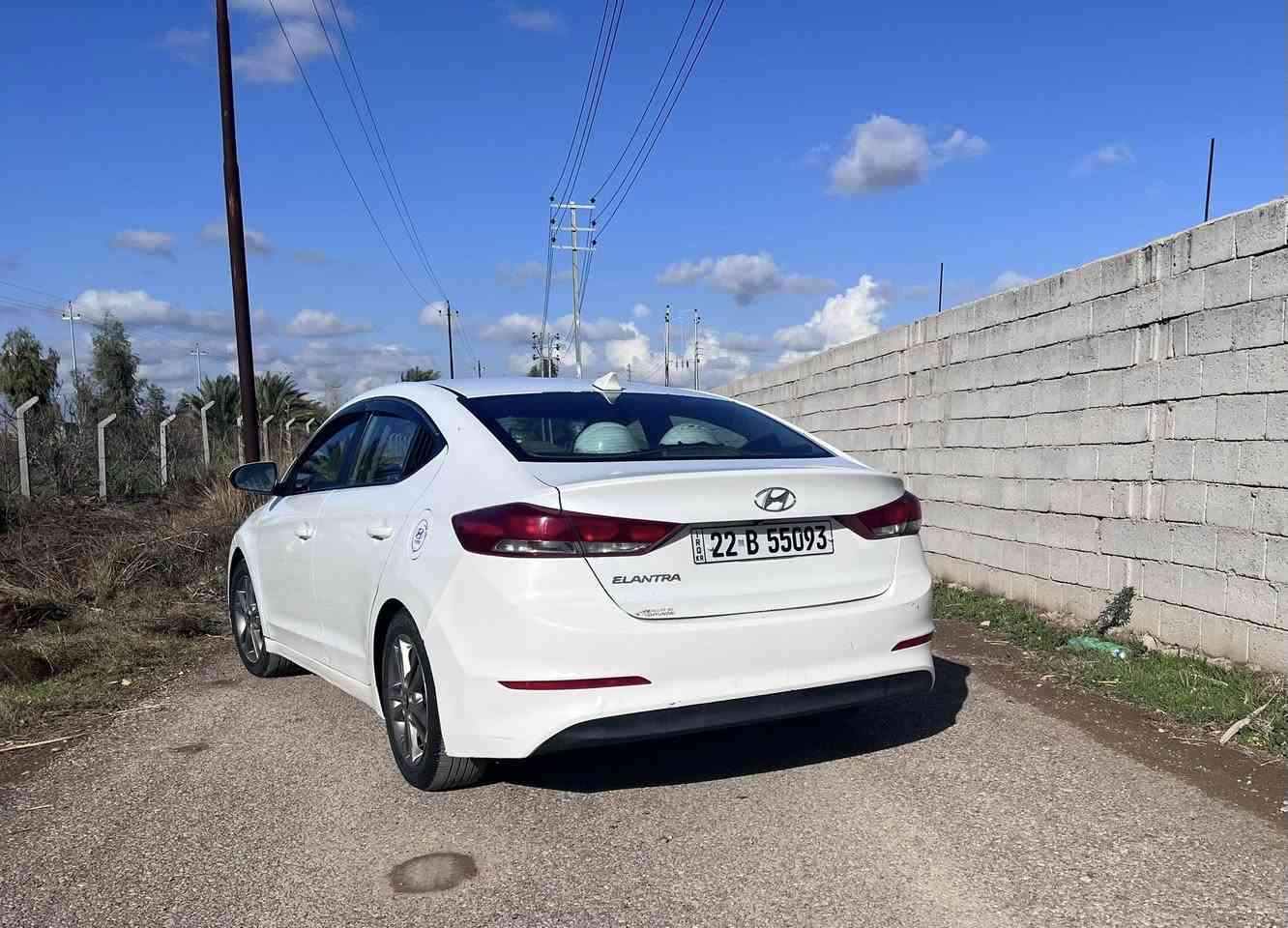 السلام عليكم 
النترا موديل 2018 أمريكي 
گير at مكينة 1800
شاشة كاميرا مانع انزلاق باقي المواصفات معروفة 
ظرر موضح بالسونار بدون دواخل 
سيارة جاهزة ونضيفة متصرف عليها اي شي
السعر 120
للتواصل ***********
