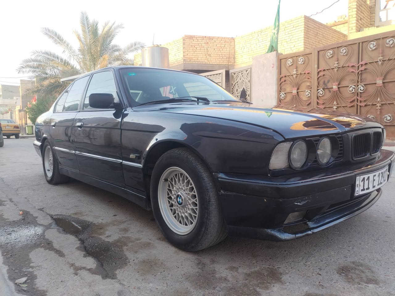 السلام عليكم
لبيع bmw525i
مسكر عدل اصل موديل 1992وارد يابان فول مواصفات 
الوان نيلي كحلي  بدون حادث صبغ عام جديد لجماليه صبغته جديده تبريد شغال ثلج معروف وارد يابان
حداديه امامي خلفي جديد SF 
بجم عريض صليب اصل داخاني منضومه زنون اصلي 
عالي وناصي وبلاجكتورات
مكينه وكير كفاله مكينه 25عدله
رقم بغداد مداور ثاني يوم 
داخله كارتير وكنتاره جلد صاج كهرباء الكشنات ثنينهن
فتحه سقف طكتين شغاله
اصل سنتر لوك 
دبل جكمجه ودبل ايرباك اصل
 جام 4كهرباء تصعيد مع سوي
دركه استيرن مال f10 شغال شريط
ترايك وين ميعجبك 
كلشي بيه وضع بلاد كله شغال  
السعر 65 
مكان السياره بغداد ***********
