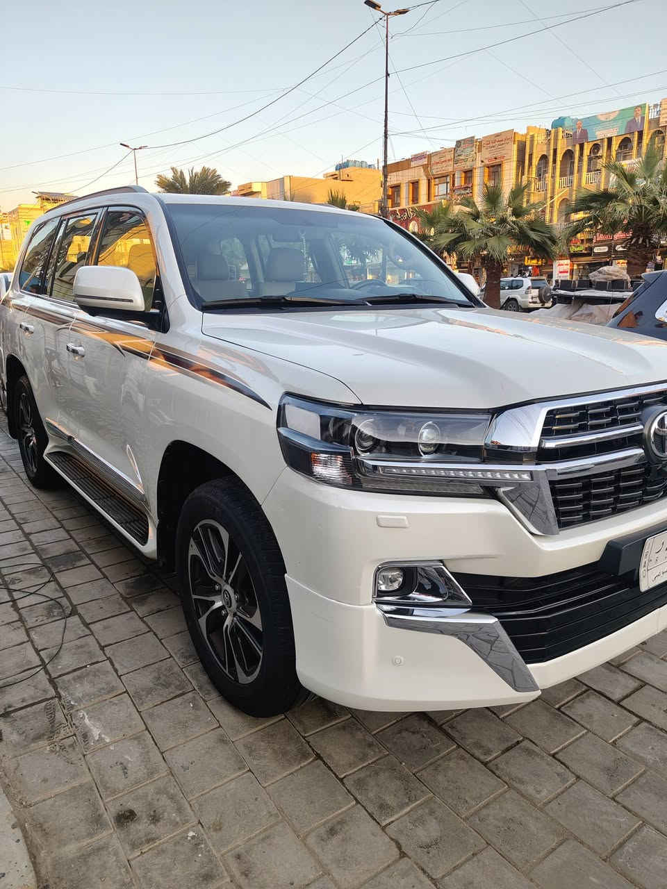 سلام عليكم مكلف بنشر لاند كروز جكساره مديل 2021 اصل بريم 3 دكم DVD
موصفات معروفه داخل اسود 
ماشيه 74 سياره جديده حلوه بيه طخه عله كد اصبعين بجاملخ الخلفي يم قبق البنازين 
بغداد بسمي شرط التحويل 
اعتذر عن لمراوس فقط بيع مكاني بغداد البنوك 
سعر 56و300 وبيه مجال 
***********
