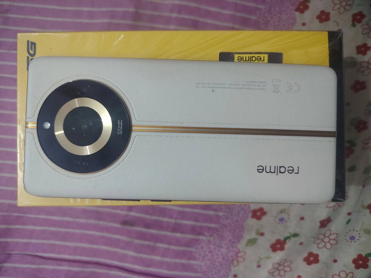 السلام عليكم..
ريلمي 11 برو 5G
 الذاكره 256 العشوائية 8 +8
البطارية 5000 شحن سريع 67 واط، جهاز نضيف ما مفتوح تفحصه وين مايعجبك بس بي طخه فوك مو واضحة بسيطة كلش وملحقاتة كاملة  حته كارتونتة بالجيس السعر 190 الف قفل، للتواصل خاص او اتصال ***********
مكاني الديوانية
